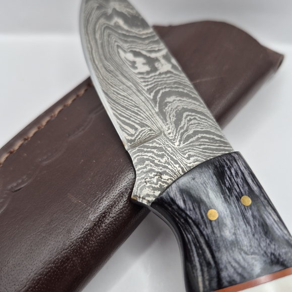 NEW!!! Damascus Steel Knife with Artistic Handle and Leather Sheath - Picture 4 of 11